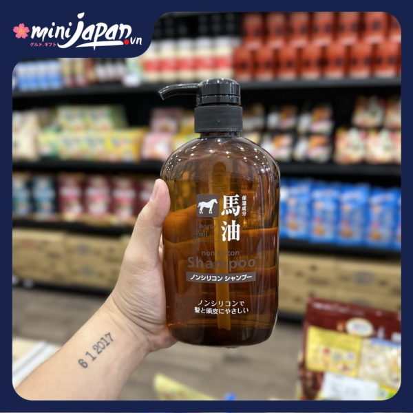 Dầu Gội Chiết Xuất Mỡ Ngựa Kumano 600ml