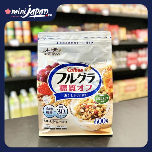 Calbee ngũ cốc ít đường mẫu mới trắng 650g