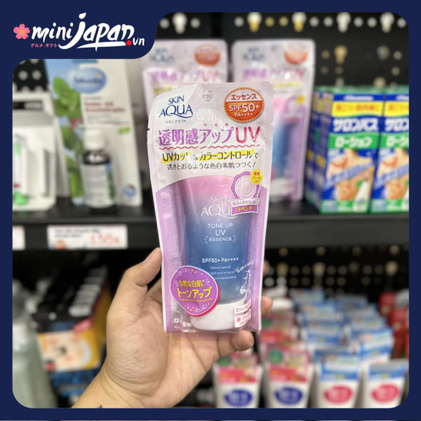 Chống Nắng Rohto Skin Aqua Tone Up Uv Essence Sunscreen 80G