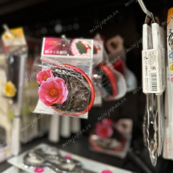 Lược gội đầu massage Tubaki