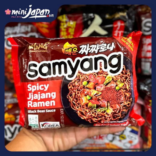 Mì trộn tương đen cay Samyang 140g