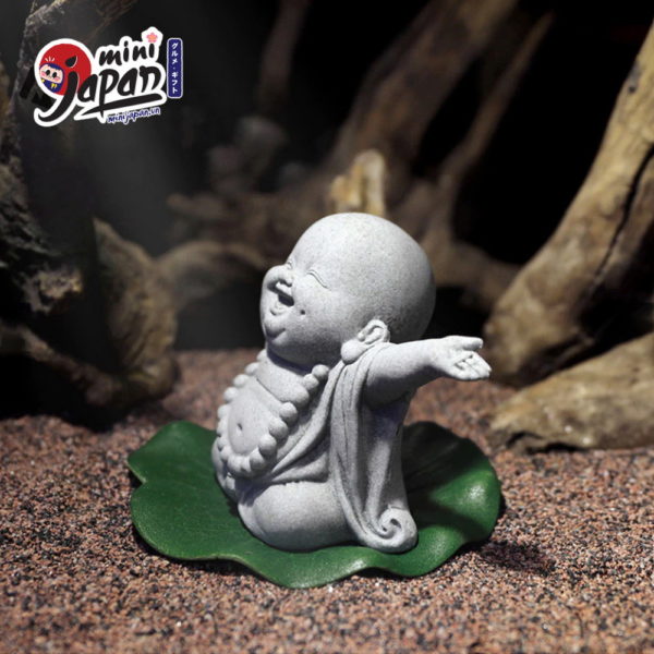 Tượng Di Lặc chắp tay/ Dang tay